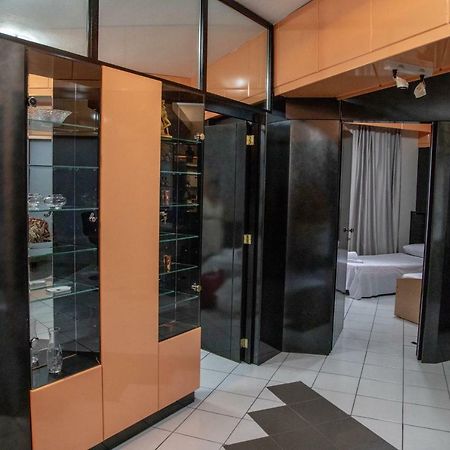 Christine'S Downtown Suites Кавала Екстериор снимка