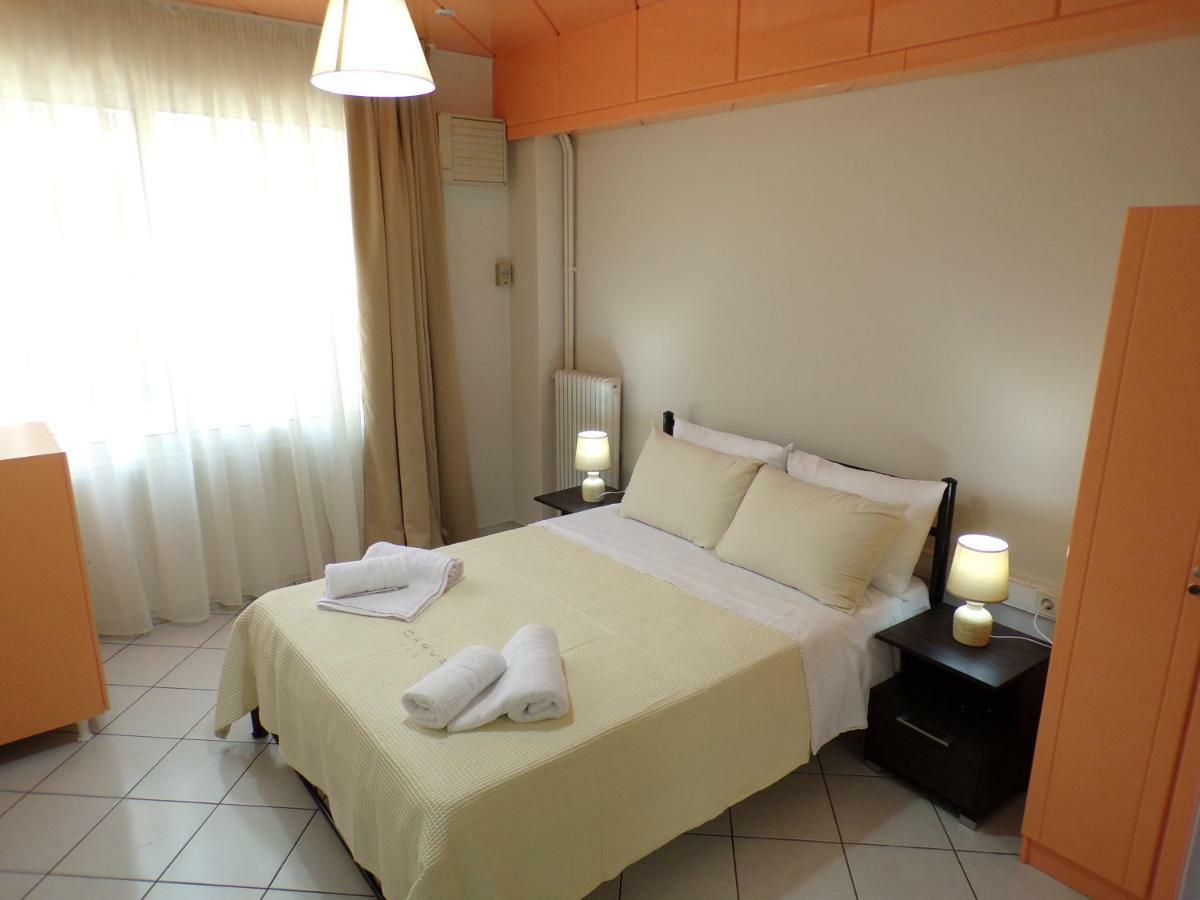 Christine'S Downtown Suites Кавала Екстериор снимка