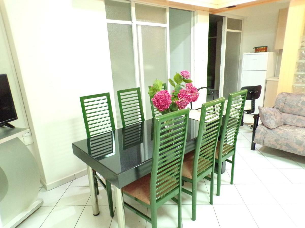 Christine'S Downtown Suites Кавала Екстериор снимка