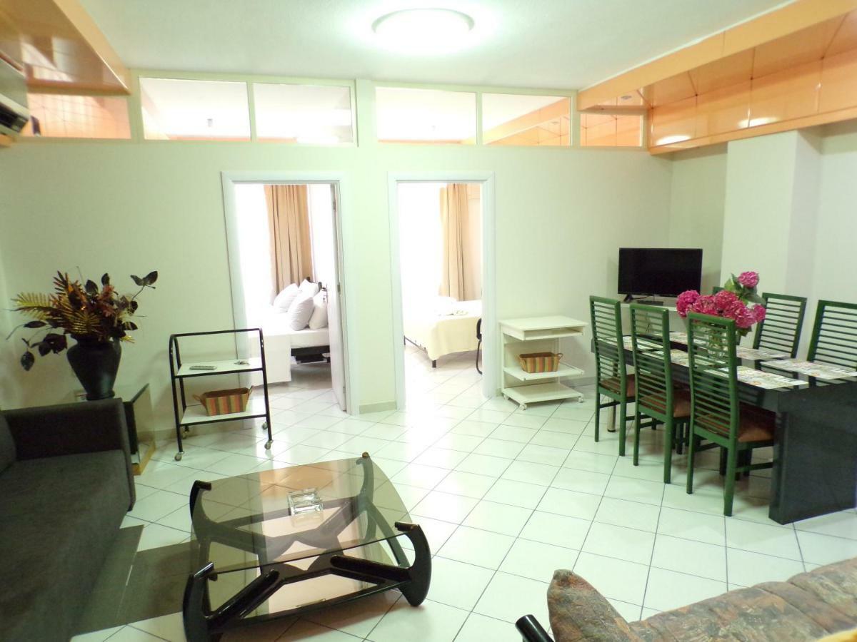 Christine'S Downtown Suites Кавала Екстериор снимка